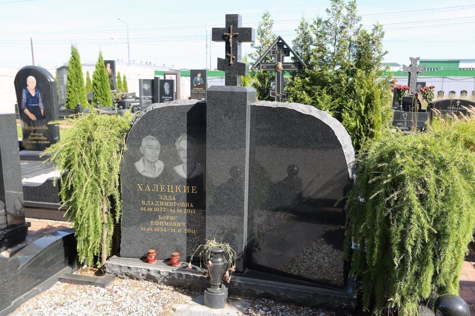 Двойной памятник в форме 