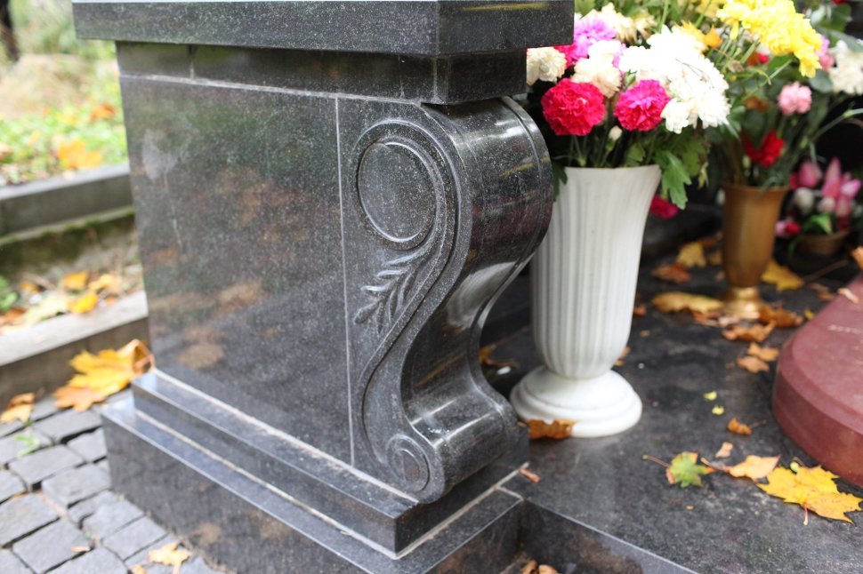 Комплекс с сердцем из малинового кварцита