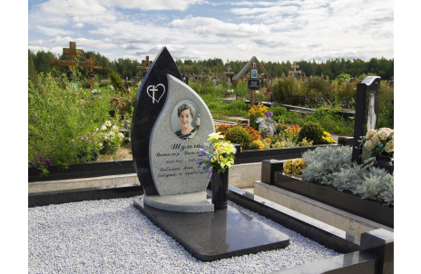 Комбинированный памятник в форме капли и листа