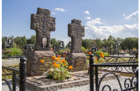 Крест в старорусском стиле