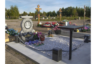 Памятник моряку