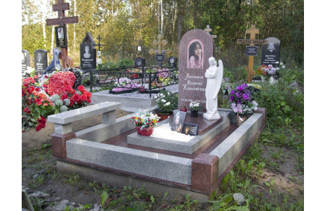 Памятник «Ренессанс»