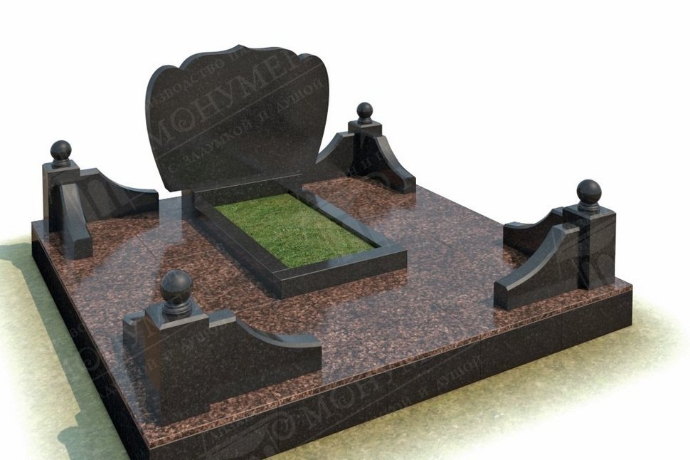 Мемориальный комплекс со статуей и коваными элементами