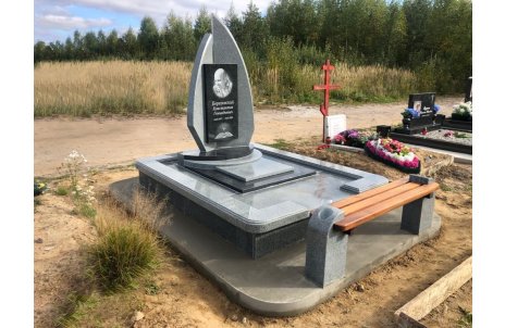 Гранитные комплексы на могилу